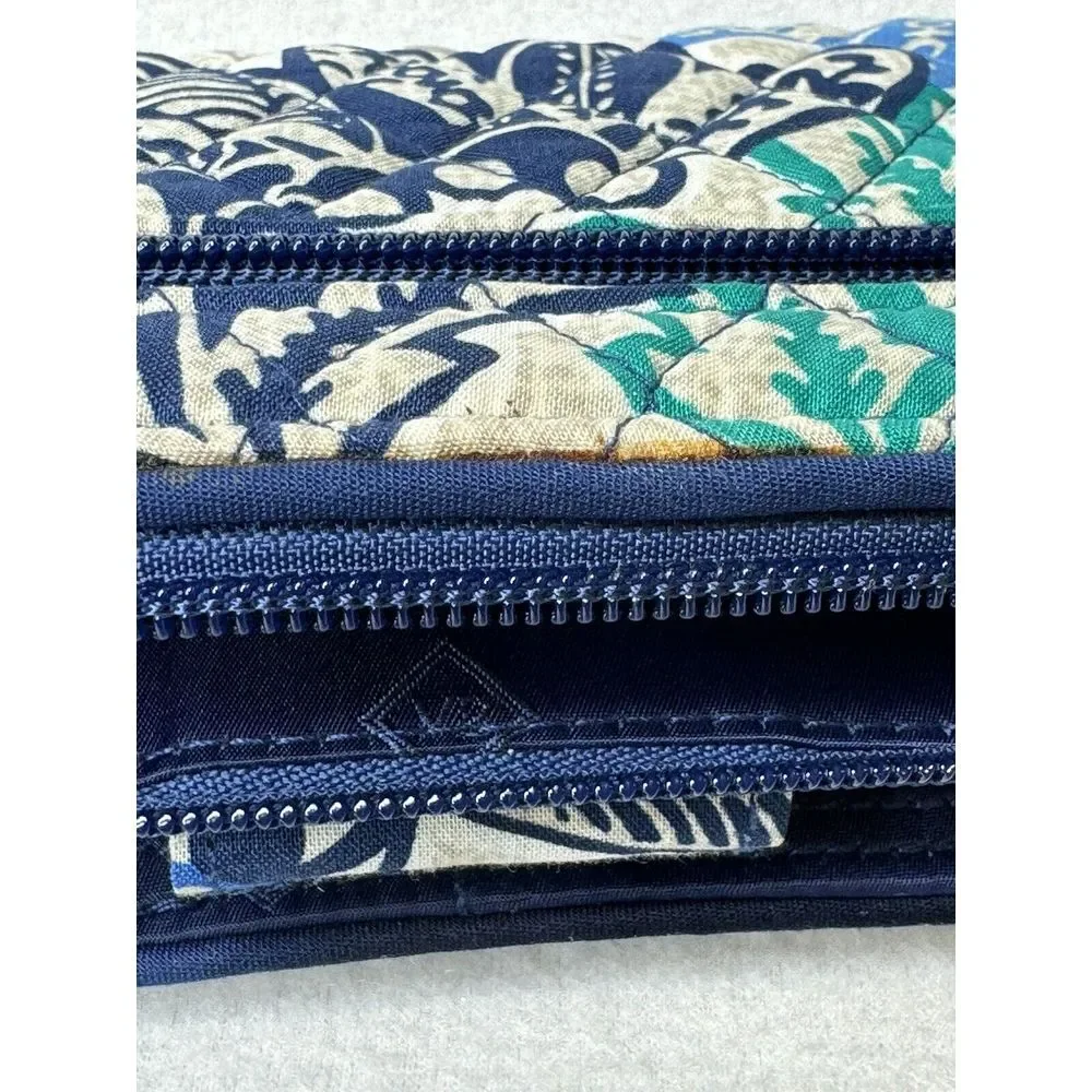 Vera Bradley Turn lock Wallet Santiago Quilted Clutch Organizer Never Used-notes